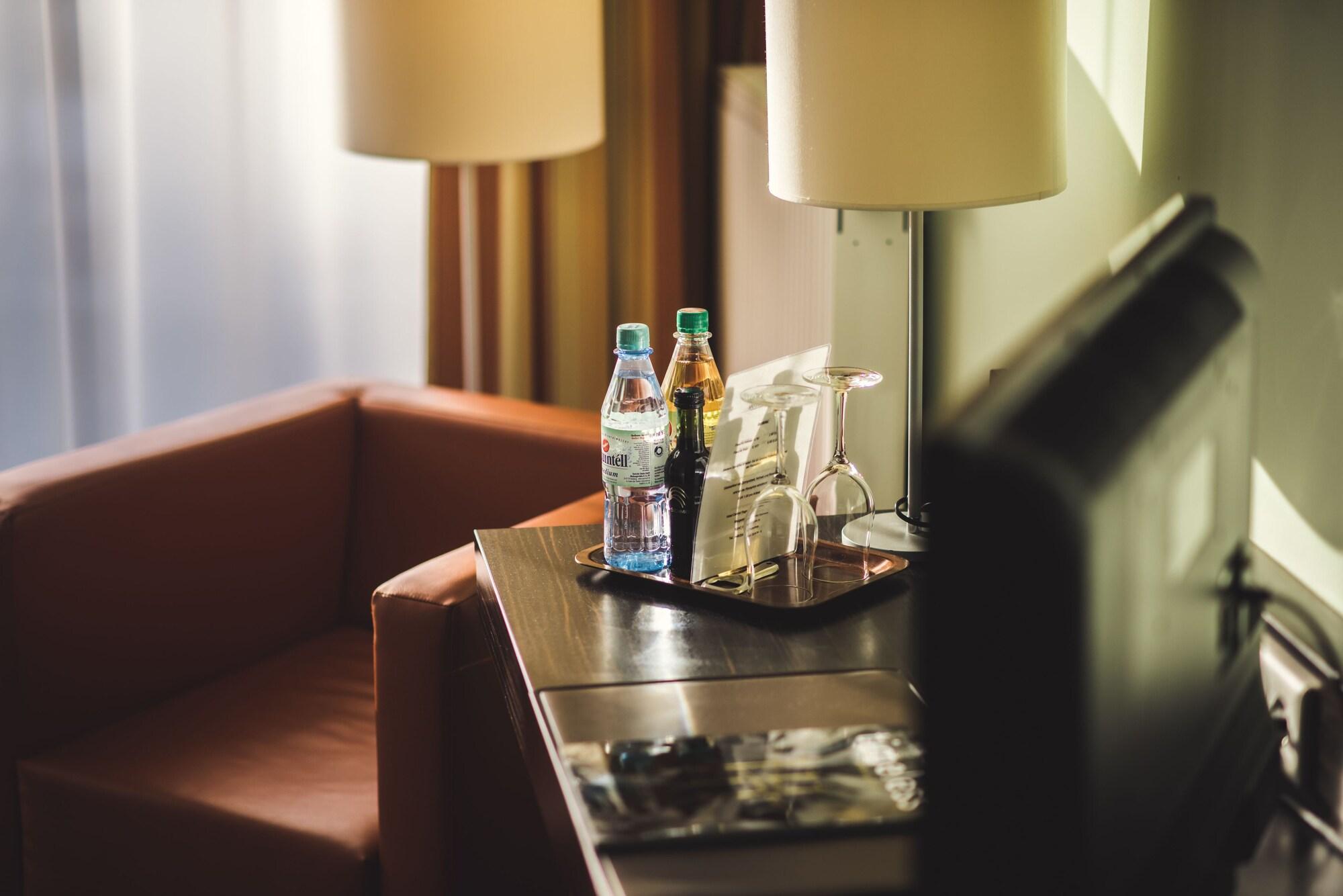 Hotel Central Regensburg Citycentre, Sure Hotel Collection By Best Western Екстериор снимка